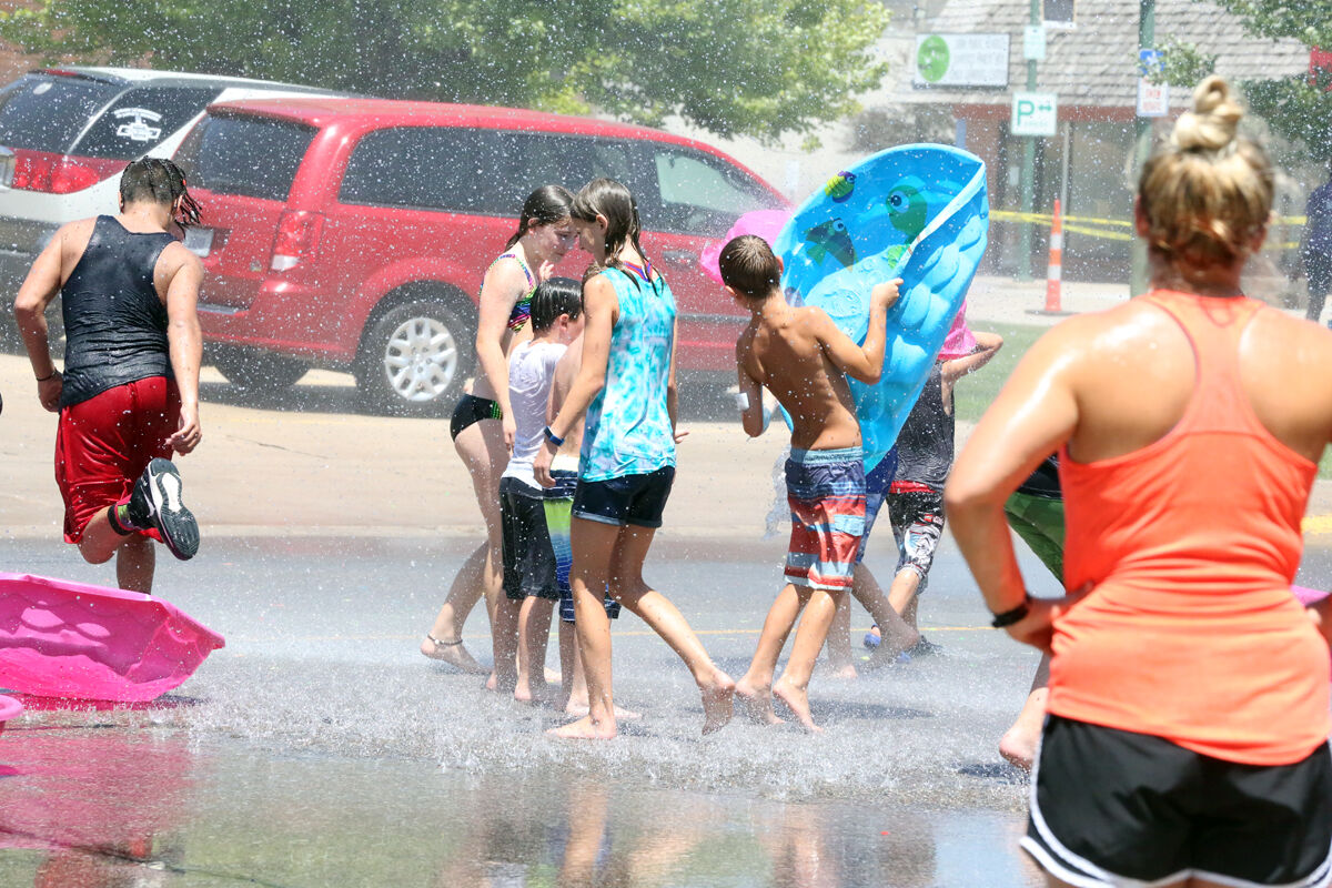 Balloon Days Water Fight (23).jpg